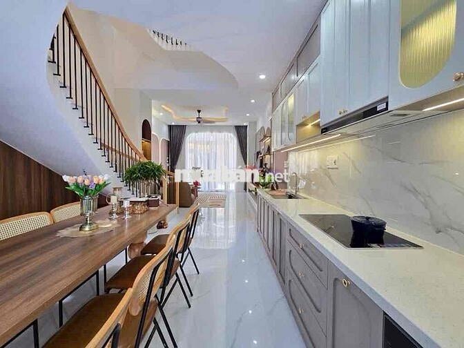 Siêu phẩm 4 tầng, hồ bơi trong nhà ngay đường Chính Hữu, Sơn Trà , ĐN