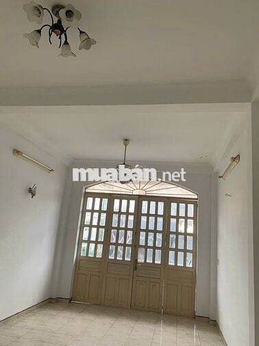 Bán nhà cấp 4, 2 MT,HXH đường Thành Thái Q.10 dt(4x10m) giá 8.6 tỷ