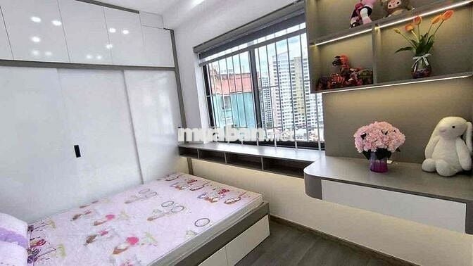 Hiếm quá - Chung cư tầng 15 sổ đỏ mặt phố Lê v Lương 70m2 chỉ 5,5 tỷ .