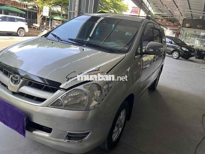 Toyota Innova 2006 G - 185 km