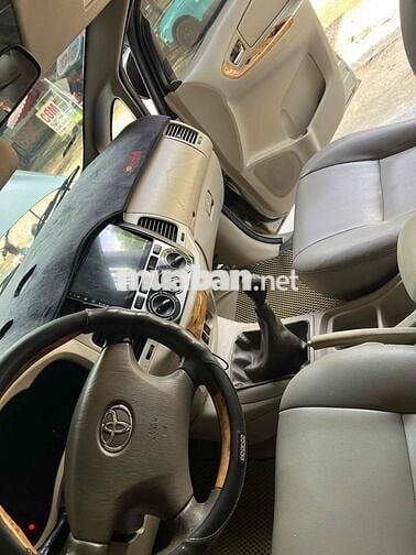 Toyota Innova 2006 G - 185 km