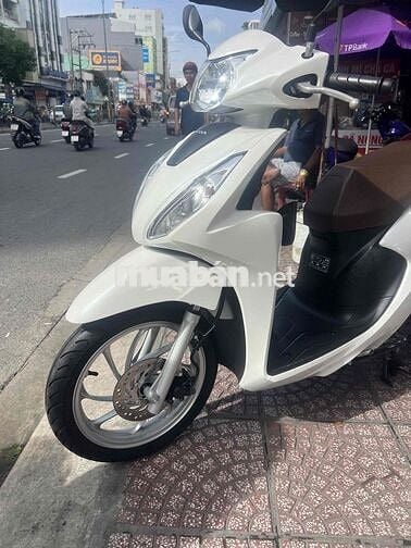 mới về vision trắng tuyết mới như xe thùng nhe a c