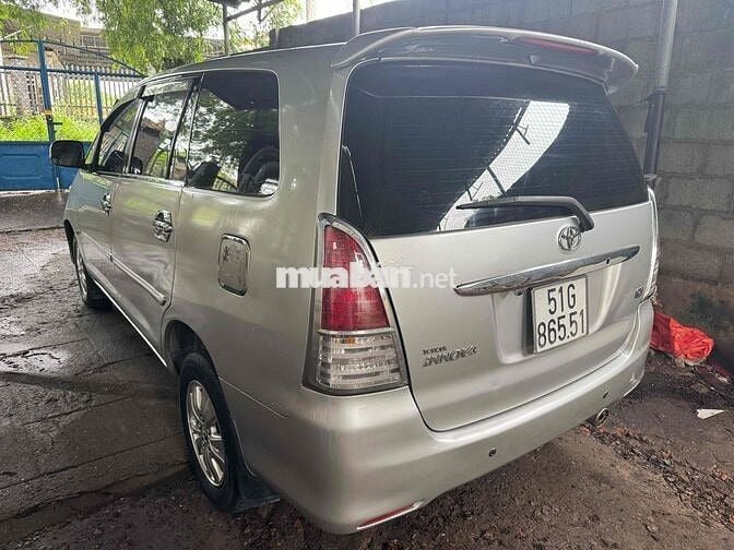 Toyota Innova 2010 G - 150000 km