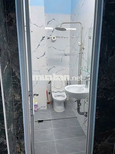 CHO THUÊ NHÀ MT T6 DT 4X15M 1 TRỆT-2 LẦU - ST GỒM 4PN- 3WC