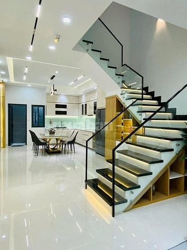 Chủ nhà kẹt nợ bán gấp nhà Lạc Long Quân Quận 11 – giá 4 tỷ800