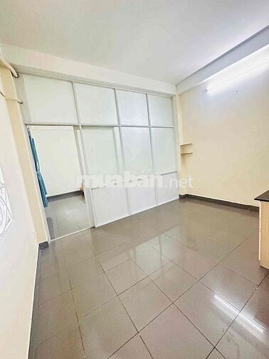 CĂN HỘ 1 PHÒNG NGỦ TÁCH BẾP FULL NỘI THẤT CÓ CỬA SỔ TRỜI SIÊU THOÁNG