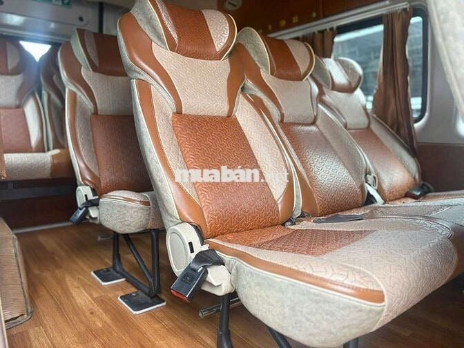 FORD TRANSIT SVP 16 CHỖ SX2021 - 110000 km