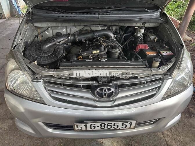 Toyota Innova 2010 G - 150000 km