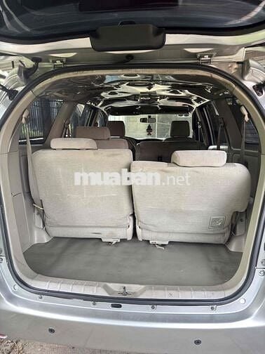 Toyota Innova 2010 G - 150000 km