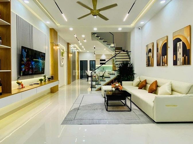 Chủ nhà kẹt nợ bán gấp nhà Lạc Long Quân Quận 11 – giá 4 tỷ800