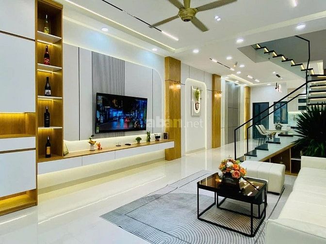 Chủ nhà kẹt nợ bán gấp nhà Lạc Long Quân Quận 11 – giá 4 tỷ800