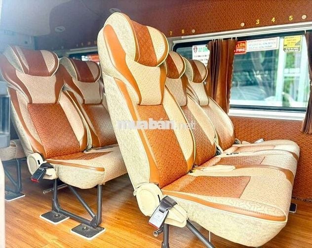 FORD TRANSIT SVP 16 CHỖ SX2021 - 110000 km