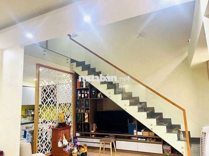 Bán nhà đẹp hẻm oto 79 xô viết