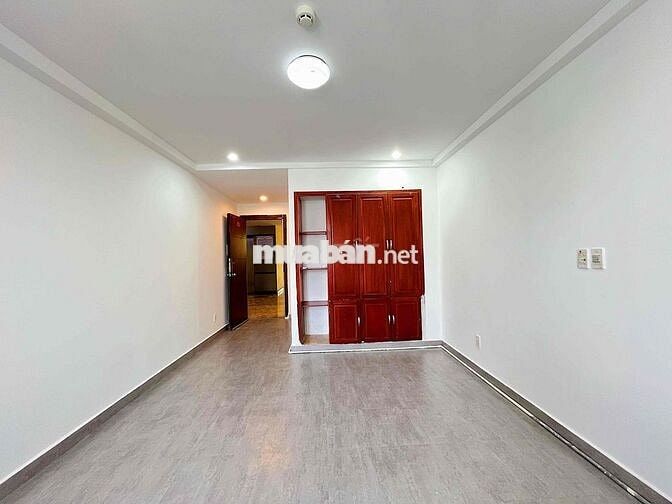 CĂN HỘ BAN CÔNG SÁT CITY LAND-30M2