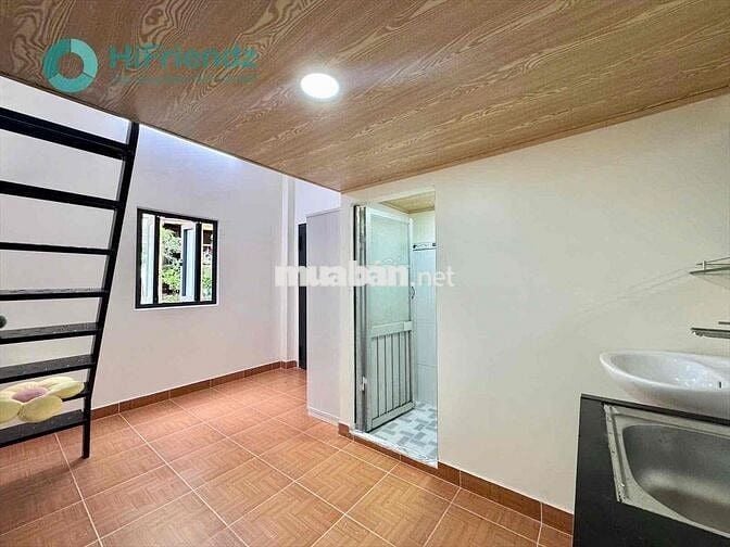 cho thuê phòng gác cửa sổ trời gần cầu nguyễn văn cừ