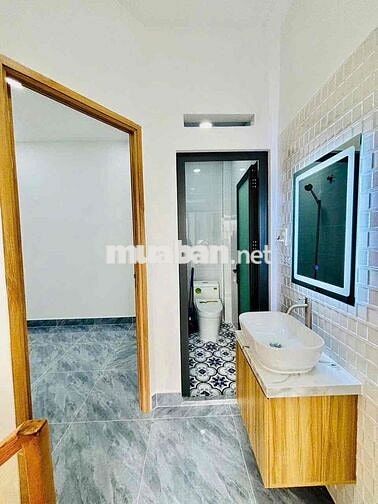 QUẬN 6 , 2 PN DỌN VÀ Ở NGAY CHỈ HƠN 3 TỶ