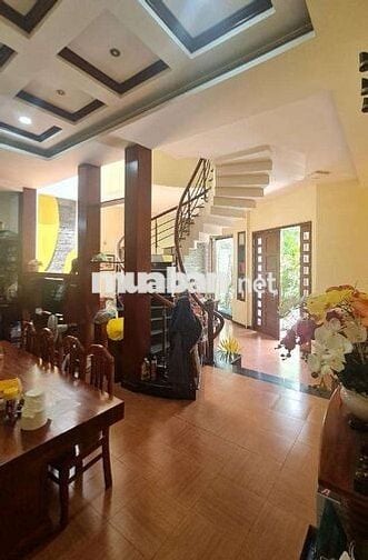 BIỆT PHỦ 4T/SD290M² MT CHỢ HẬU GIANG ĐƯỜNG 8M THÔNG