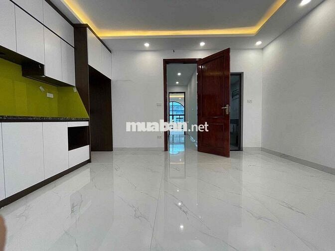 SIÊU PHẨM NHÀ MỚI PHÂN LÔ LIỀN KỀ 5 TẦNG THANG MÁY RẺ NHẤT VĂN KHÊ