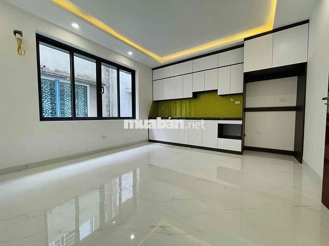 SIÊU PHẨM NHÀ MỚI PHÂN LÔ LIỀN KỀ 5 TẦNG THANG MÁY RẺ NHẤT VĂN KHÊ