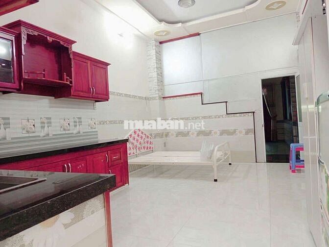 Phòng tầng trệt rộng full nội thất