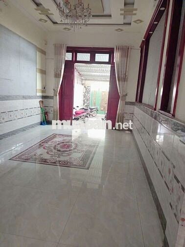 Phòng tầng trệt rộng full nội thất