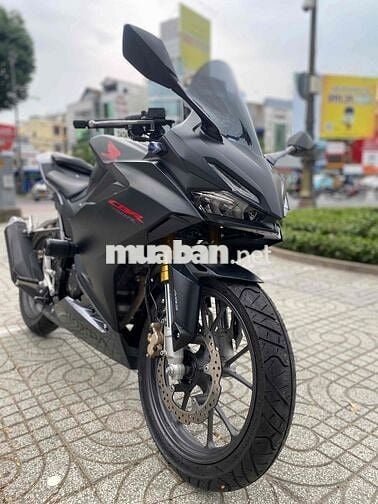 CBR 150i đời 2024 PBĐB odo 3000 km ngay chủ BSTP