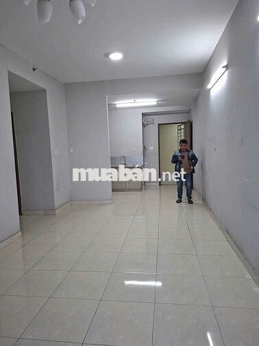 Cho thuê Chung cư. Qk7. 2pn 2wc. Nhà trống và Full nội thất