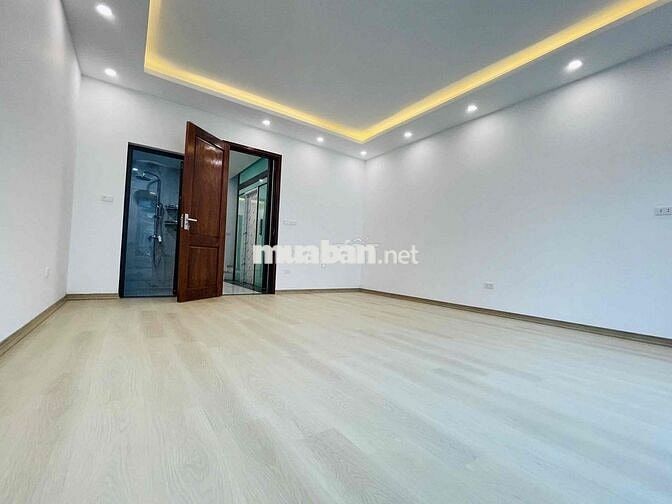 SIÊU PHẨM NHÀ MỚI PHÂN LÔ LIỀN KỀ 5 TẦNG THANG MÁY RẺ NHẤT VĂN KHÊ