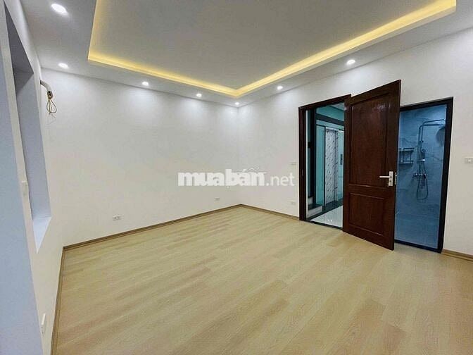 SIÊU PHẨM NHÀ MỚI PHÂN LÔ LIỀN KỀ 5 TẦNG THANG MÁY RẺ NHẤT VĂN KHÊ