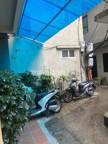 Chính chủ bán nhà 5 tầng sát mặt phố   Quốc Tử Giám hơn 4 tỷ!!
