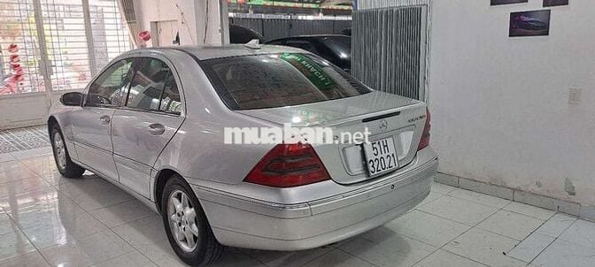 Xe mercedes C200 rất đẹp chạy rất êm đẳng cấp