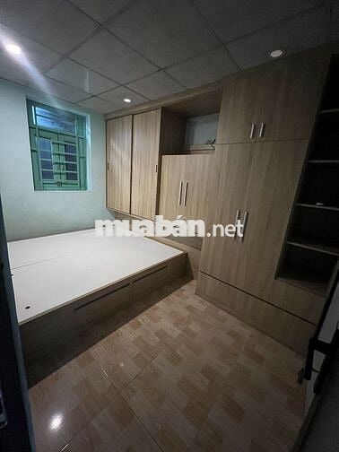 Nhà mặt tiền, có sân, 1 lầu, 2 PN, có nội thất sẵn (Long Thới, Nhà Bè)