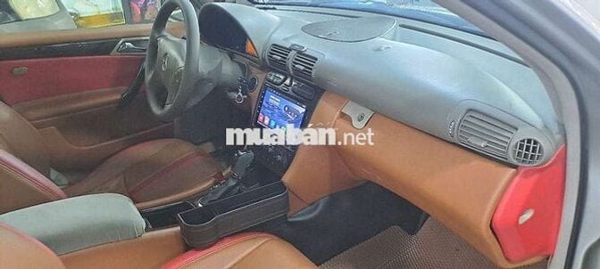Xe mercedes C200 rất đẹp chạy rất êm đẳng cấp