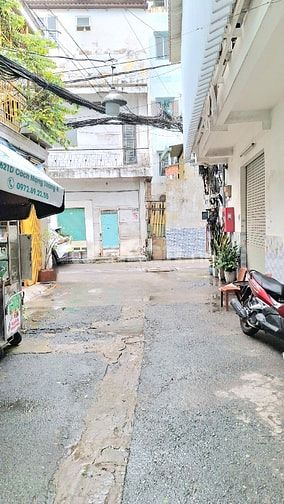 Hẻm xe hơi CMT8 thông ra Hồ B Kiện,Gần C Viên,Chợ,Siêu Thị,Phố Ẩm Thực