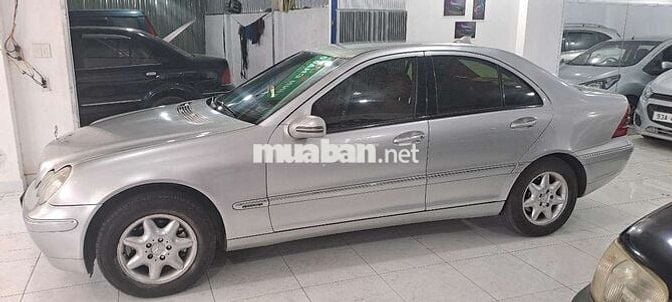 Xe mercedes C200 rất đẹp chạy rất êm đẳng cấp
