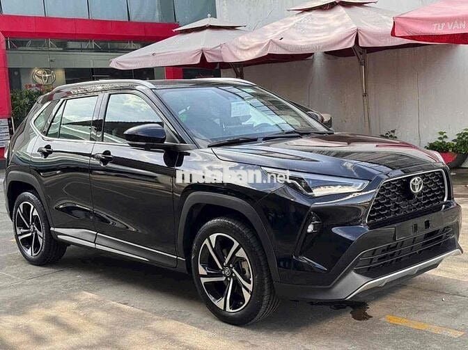Toyota Yaris Cross 2025 xe cũ chưa lăn bánh giá rẻ