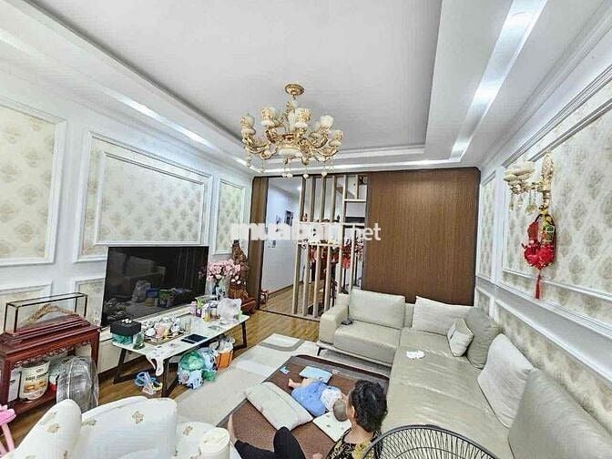 Bán nhà phố Bồ Đề – 60m², 5 tầng, mặt tiền 4m, vị trí đẹp