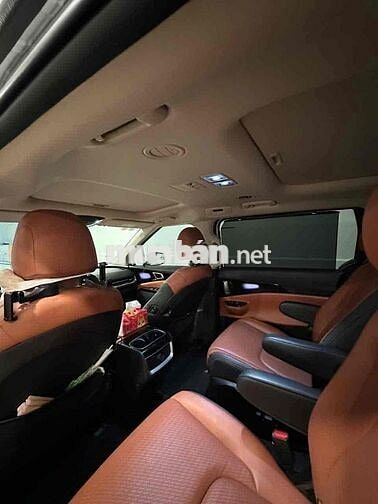 Kia Carnival 2022 3.5G Signature 7 chỗ - 33000 km