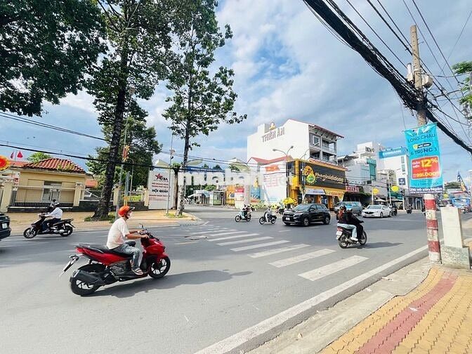HÀNG NGỘP LÔ ĐẤT NGANG 6M ĐƯỜNG VÕ VĂN NGÂN GẦN NGÃ 4 THỦ ĐỨC