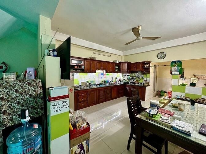 📍128B Trường Sa, Phường 2, Bình Thạnh 📍5x18,5 - 3 Lầu 5PN