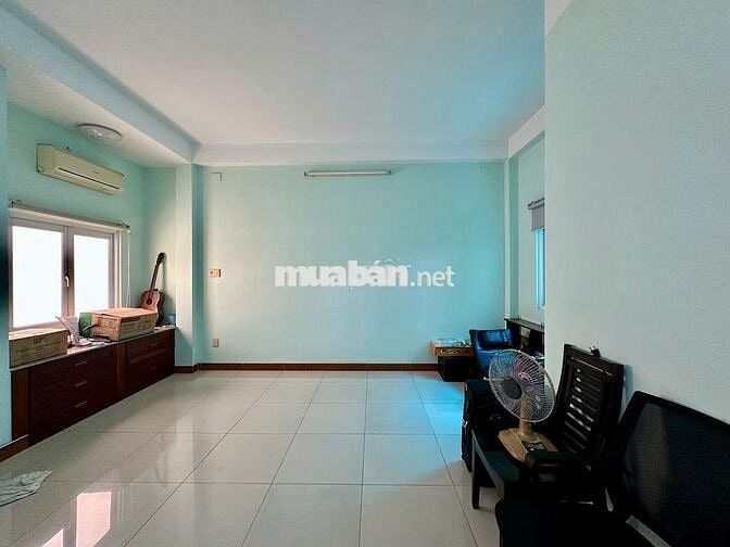 📍128B Trường Sa, Phường 2, Bình Thạnh 📍5x18,5 - 3 Lầu 5PN