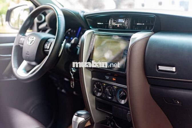 Toyota Fortuner 2.4G 4x2 AT 2019 - 78000 km