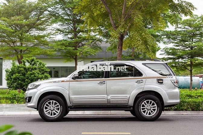 Toyota Fortuner 2.7V 4x2 AT 2014 - 120000 km