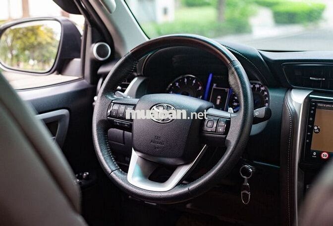 Toyota Fortuner 2.4G 4x2 AT 2019 - 78000 km
