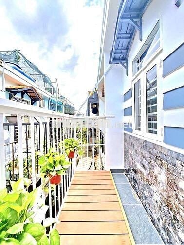 Nhà bán 2 phòng ngủ 2 vệ sinh, gần chợ Phú Xuân