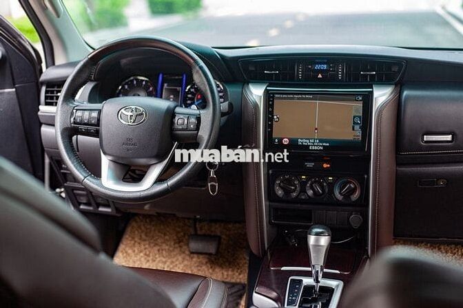 Toyota Fortuner 2.4G 4x2 AT 2019 - 78000 km