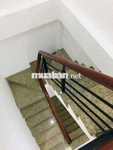 CHO THUÊ NHÀ HẺM 2 XE MÁY, 1 XET, NGUYỄN TRI PHUONG Q.10