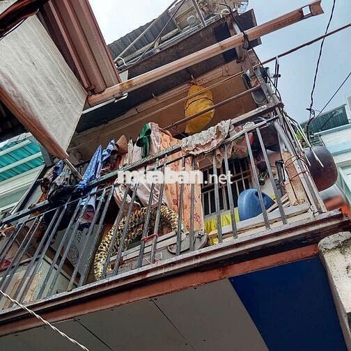 Bán nhà chính chủ quận 8 hẻm ba đình