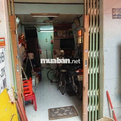 Bán nhà chính chủ quận 8 hẻm ba đình
