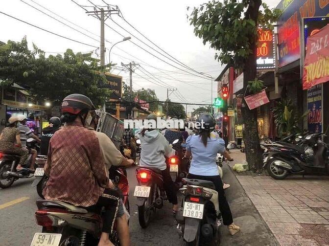 CHO THUÊ NHÀ GÓC 2MT NGAY GẦN NGÃ 4